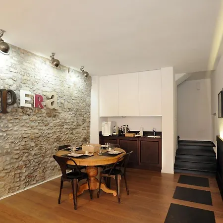 Opera 11 R&b 3* Parma